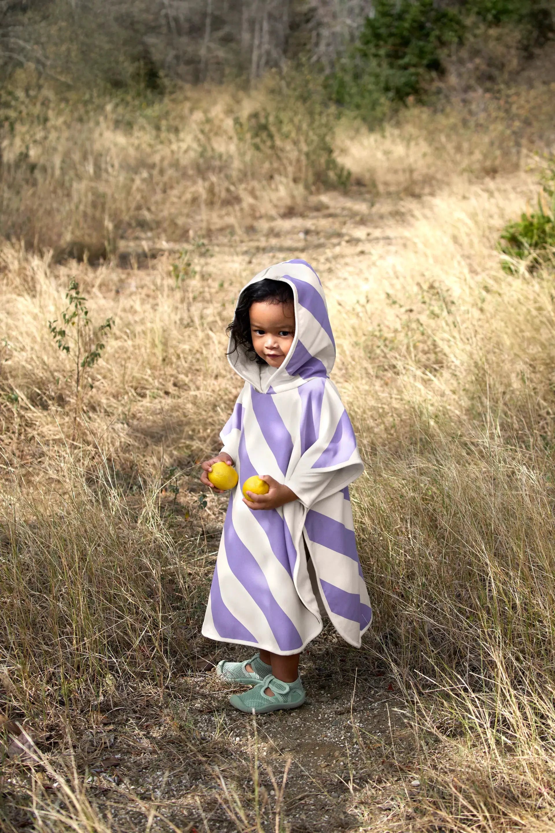 LÄSSIG poncho anti UV / stripes purple sea salt by Citron Grenadine