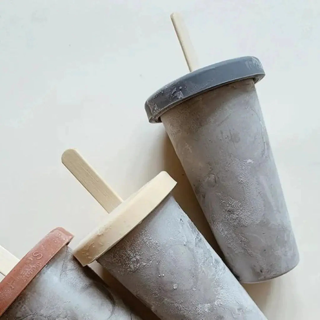 HAPS NORDIC ice lolly makers in ocean gray with white lids and wooden sticks