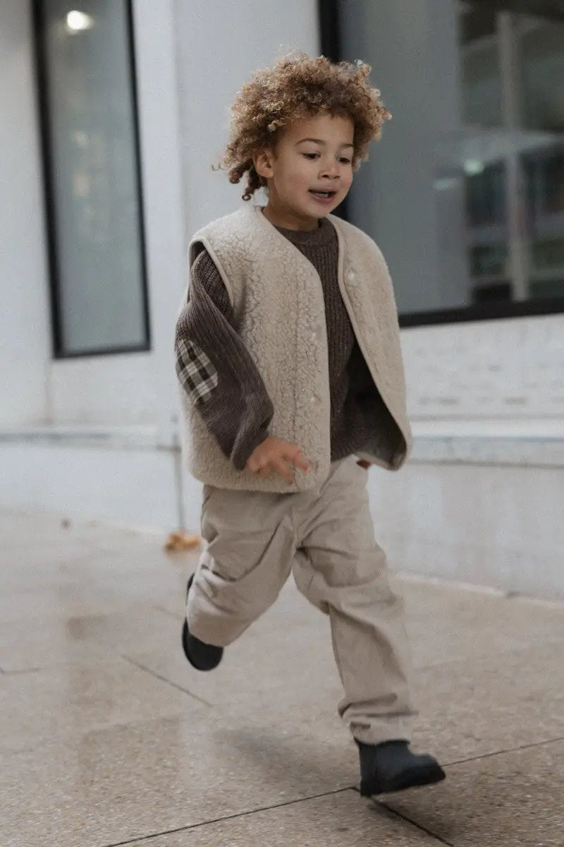 Gilet ALWERO Tyb en laine sand brown sans manches pour enfant