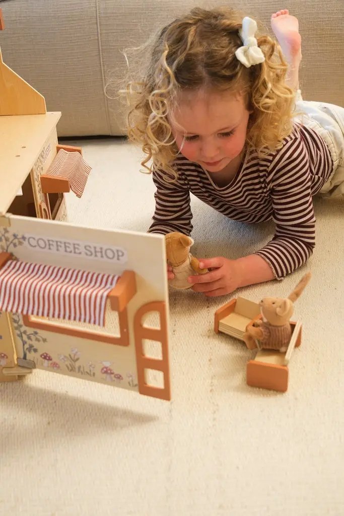 EGMONT TOYS Citron Grenadine café et boulangerie wooden play set with coffee shop facade