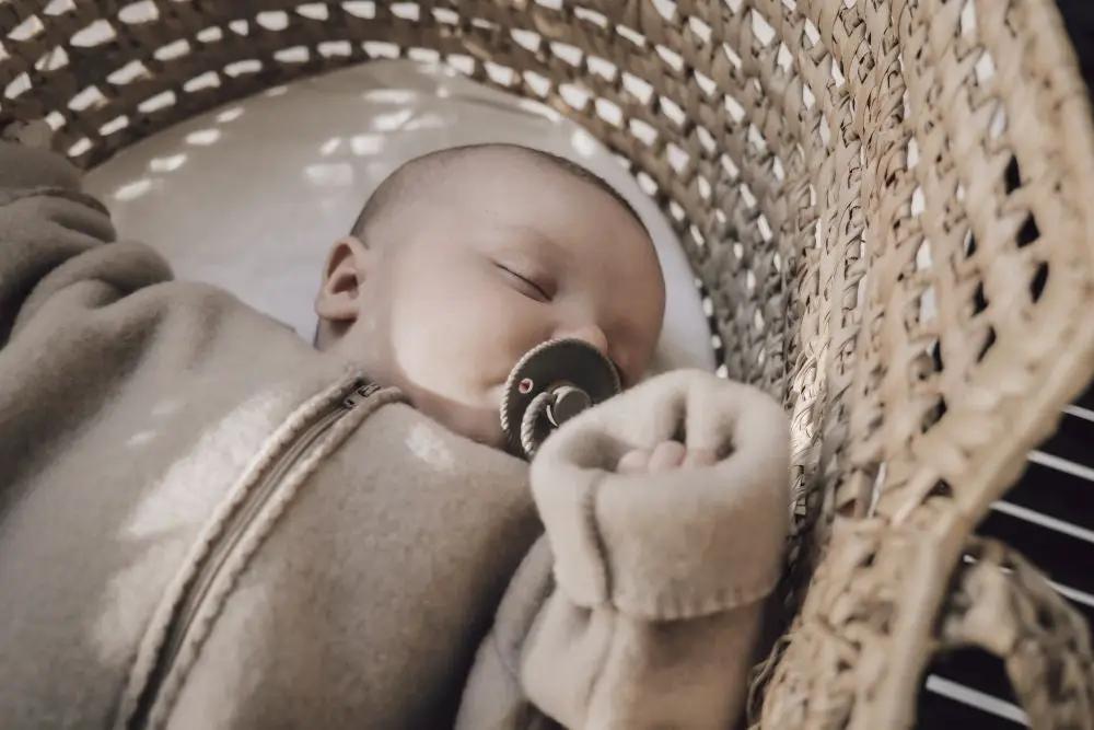 Gigoteuse en mérinos à manches beige pour bébé, doux et confortable