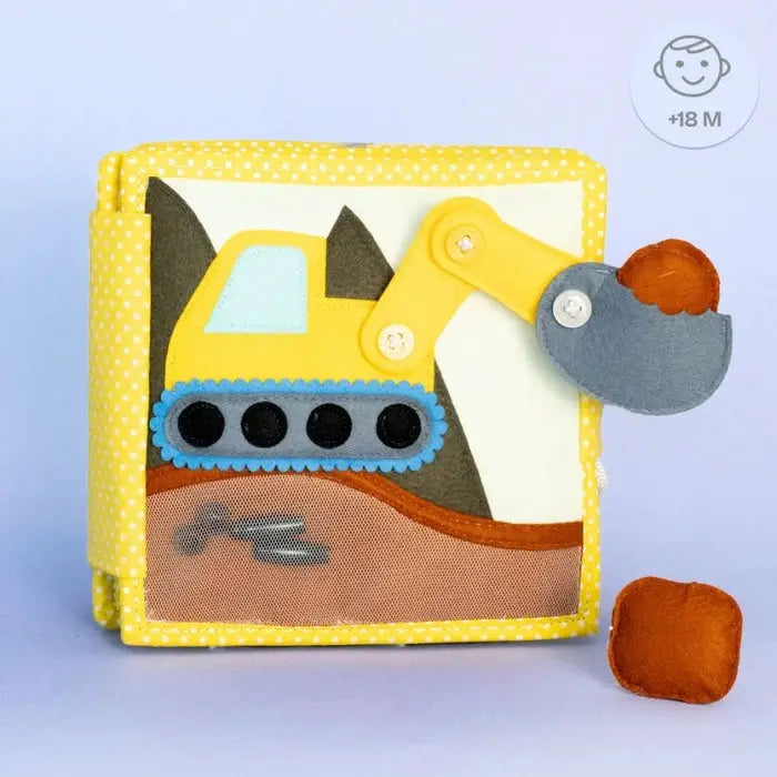 Livre d'éveil en tissu JOLLY DESIGNS my first digger – excavatrice jaune avec bras articulé et pièces amovibles, 18m+