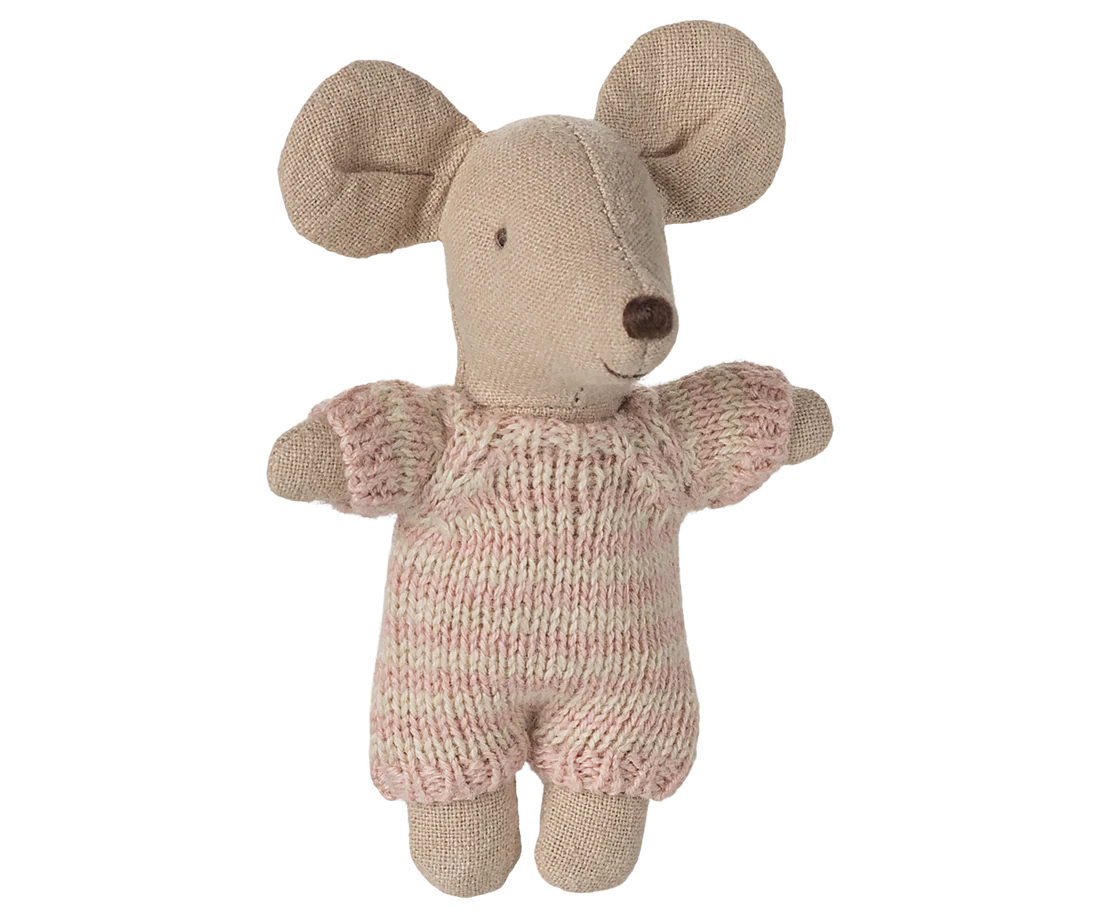 Maileg bébé souris dans son couffin / rose