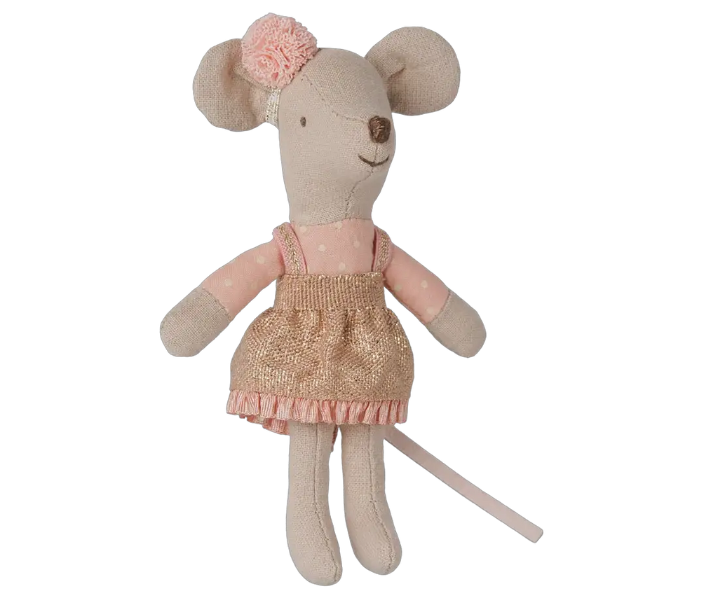 Poupée MAILEG Citron Grenadine petite sœur en coton beige, robe rose pâle pailletée et fleur sur l’oreille