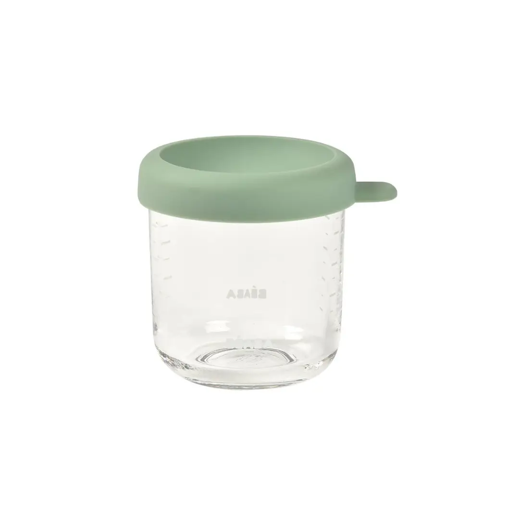 BÉABA 250 ml glass portion jar with sage green silicone lid