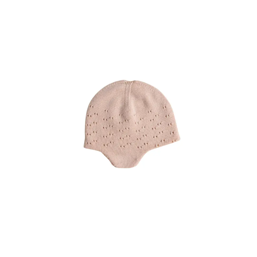 HVID bonnet dua in apricot, knitted beanie with perforated pattern and earflap design