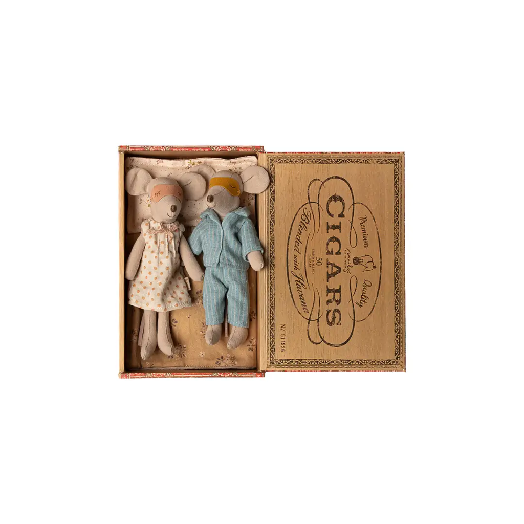 Maileg papa et maman dans une boite à cigares by Citron Grenadine