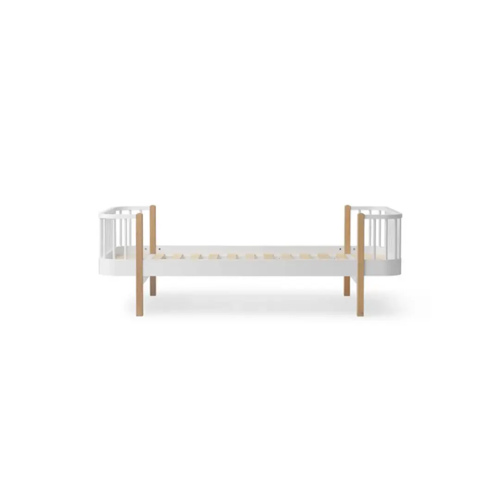 Oliver Furniture Lit Wood Original by Citron Grenadine