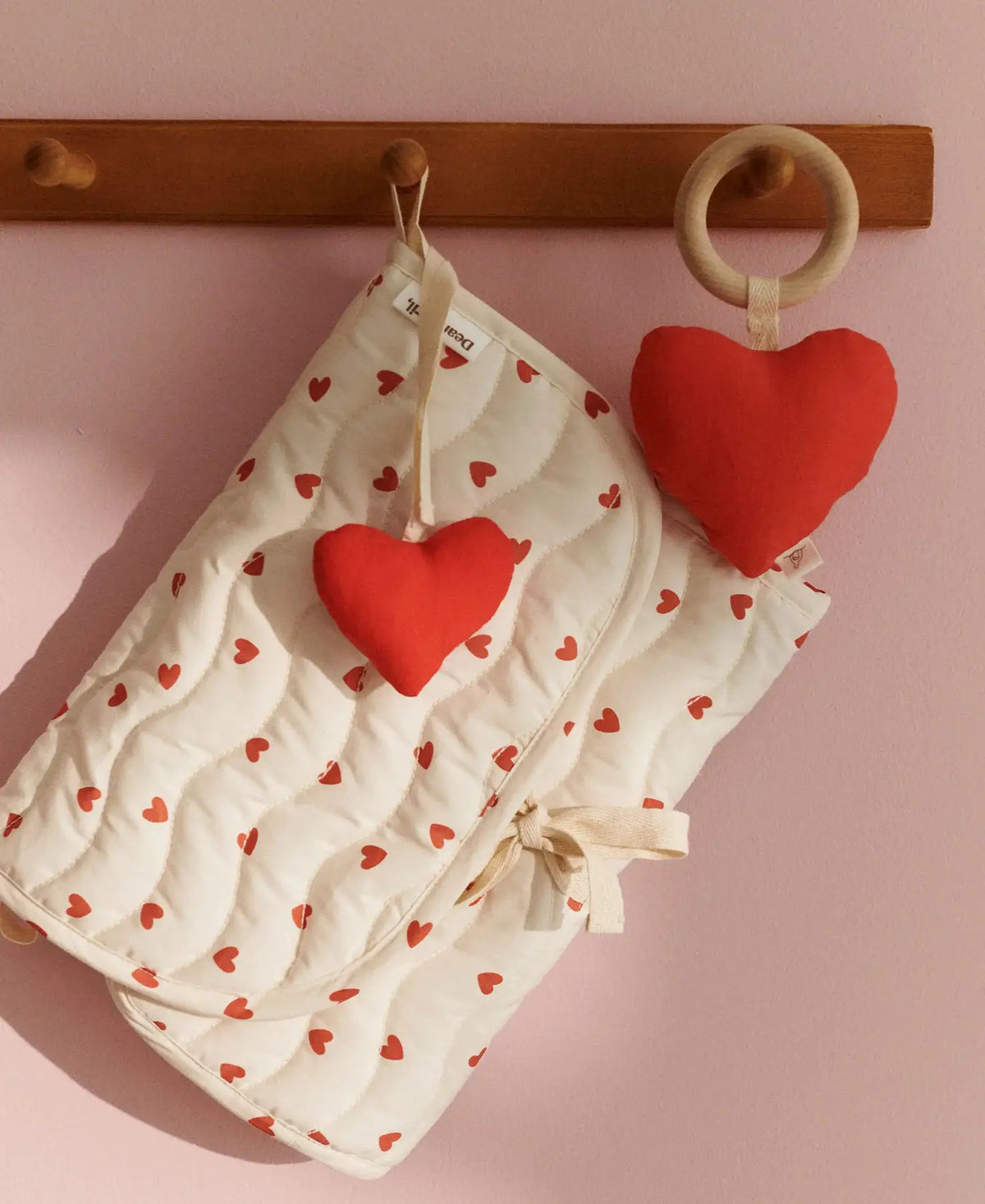 DEAR APRIL river tapis de change nomade /  little love