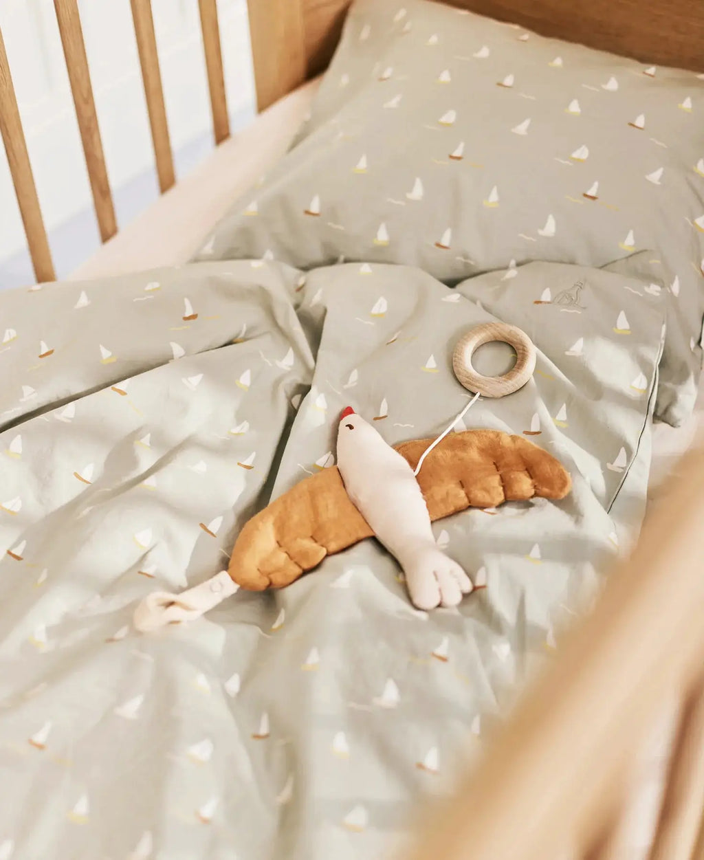 Dear April may crib mobile musical bird, nature brown with wooden ring