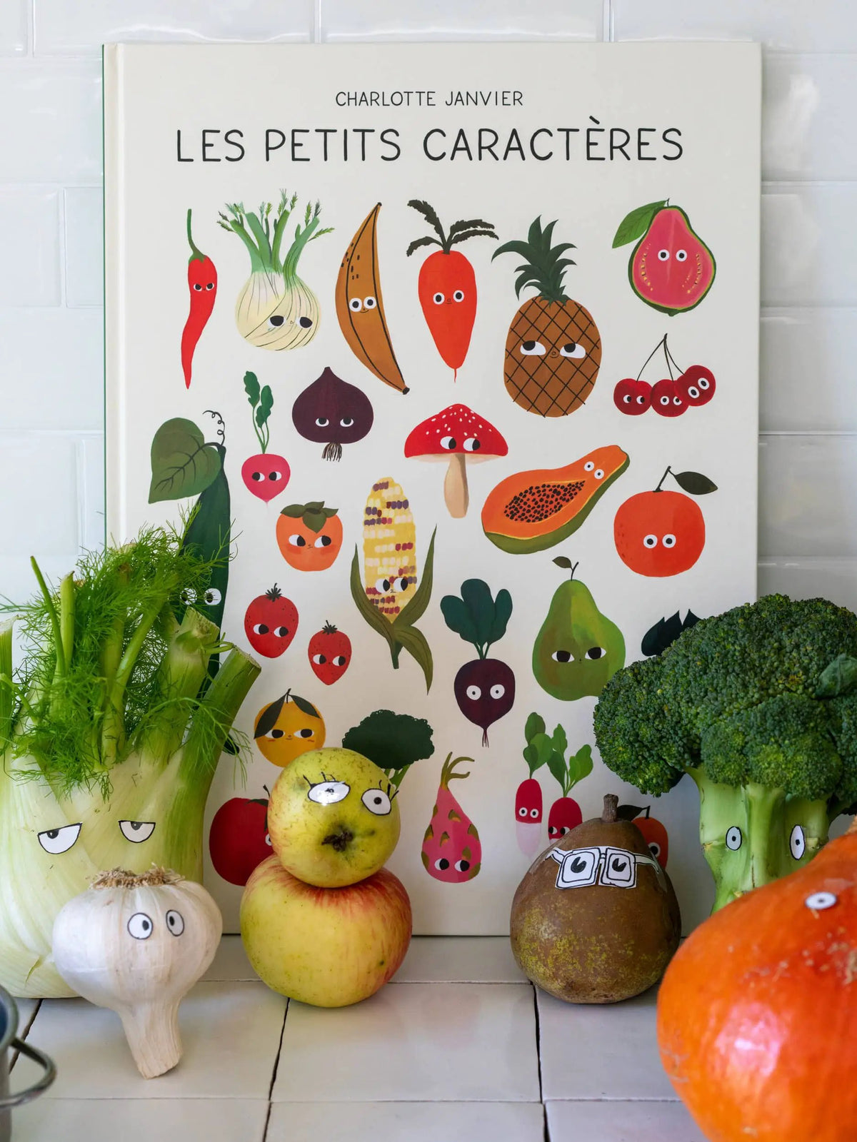 Les petits caractères book by Marcel et Joachim, Citron Grenadine edition with colorful vegetable cover