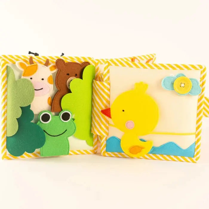 JOLLY DESIGNS livre d'éveil en tissu, double page avec grenouille, ours et vache et canard jaune près de l'eau; Citron Grenadine