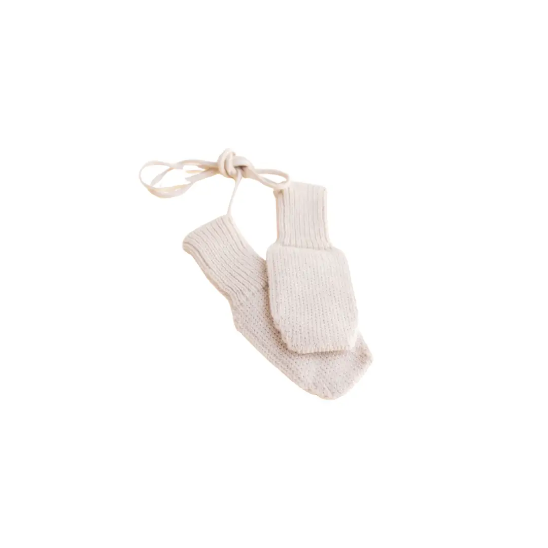 Baby mittens by Citron Grenadine, HVID cream knitted pair with tie cords