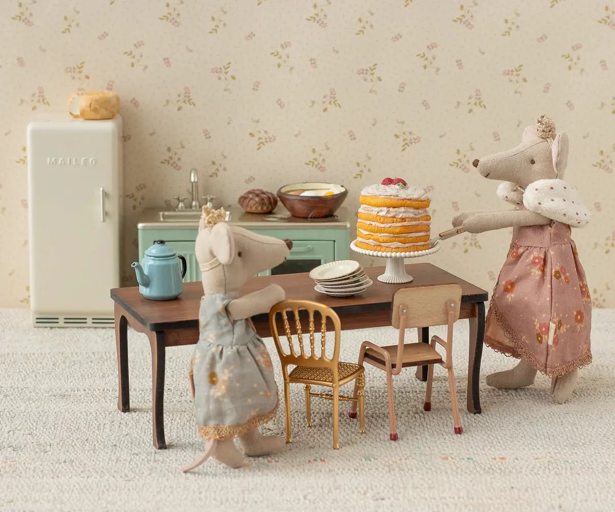MAILEG  Gâteau de fête et son présentoir