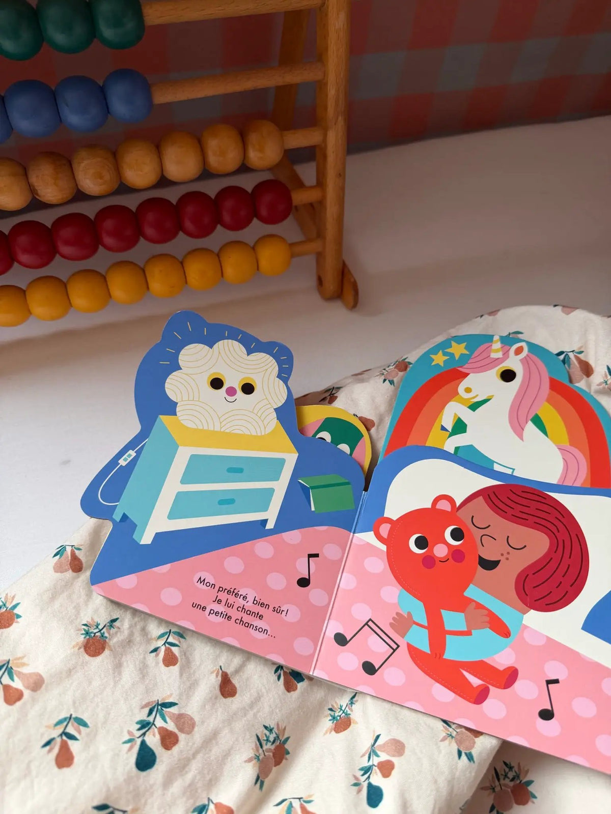Livre MARCEL ET JOACHIM – bonne nuit 0+ par Citron Grenadine, livre imprimé pour enfants; pages colorées et abaque en bois