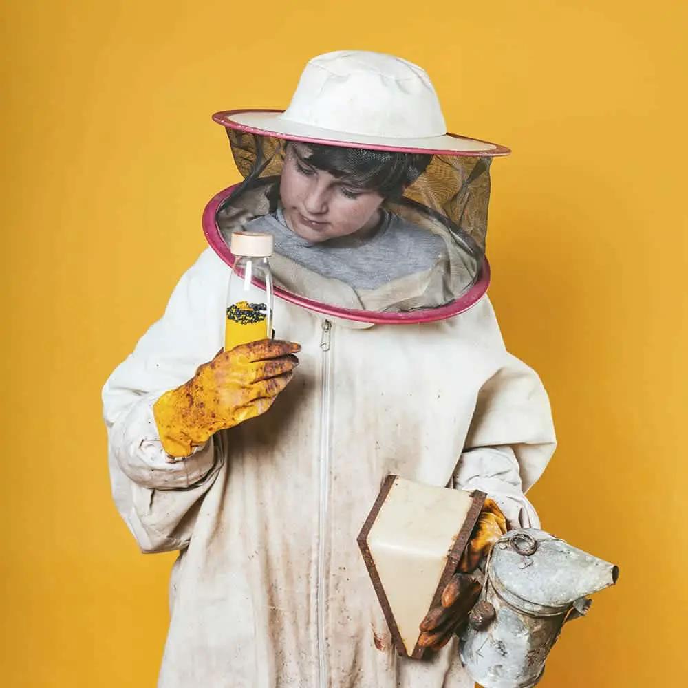 Petit Boum bouteille sensorielle bees – jouet d’éveil bébé, couleur blanc et jaune, Citron Grenadine