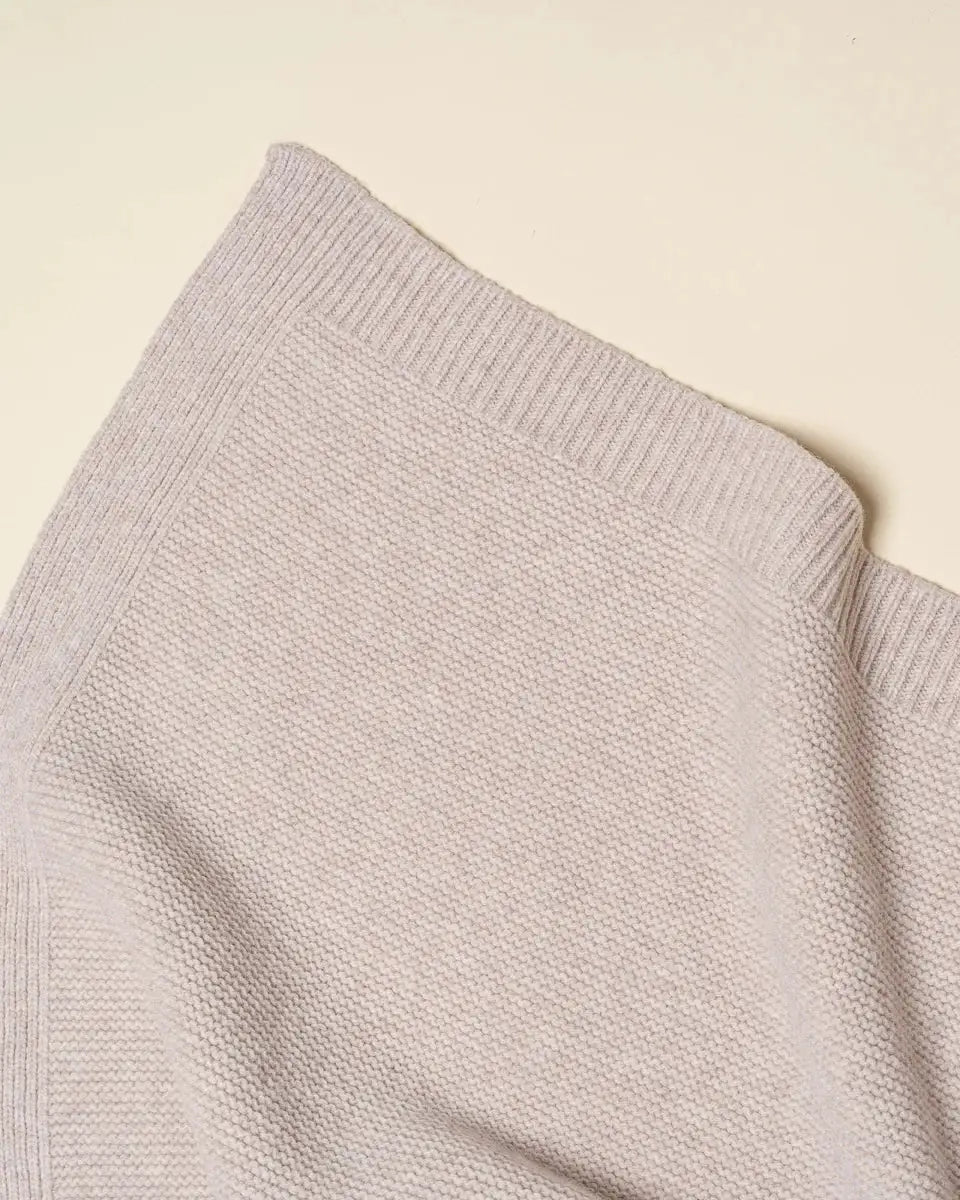 HVID plaid Katarina sweater in soft beige; textured knit with ribbed collar.