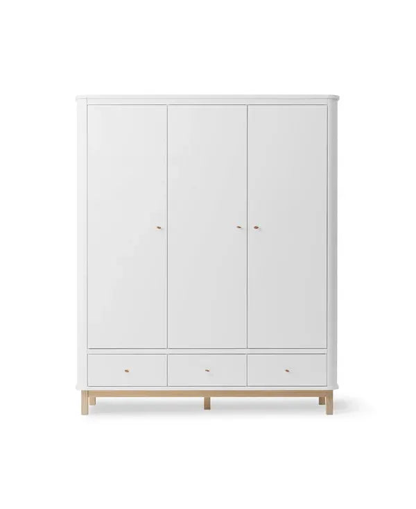 Garde-robe en bois blanc et chêne OLIVER FURNITURE WOOD, 3 portes battantes et 2 tiroirs, signé Citron Grenadine