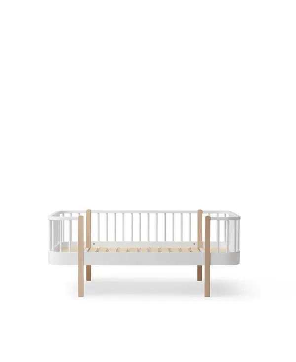 Lit banquette junior Oliver Furniture Wood Original en chêne et blanc, cadre blanc et pieds bois, Citron Grenadine