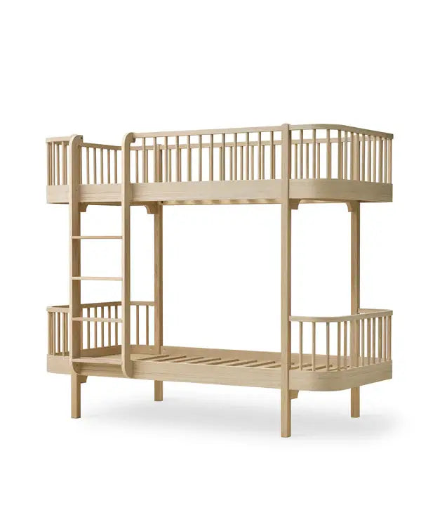 Lit superposé en bois chêne Oliver Furniture Original, cadre double avec échelle à gauche et garde-corps