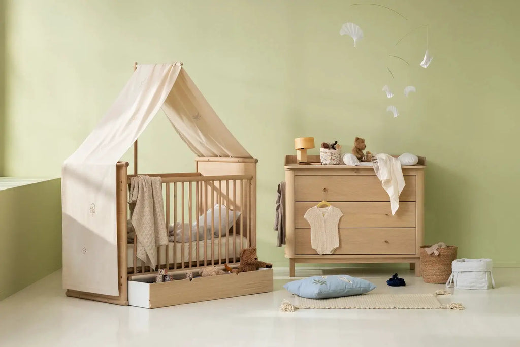 Lit bébé Camp Novel en chêne par Citron Grenadine, 60x120/120x200 cm, mobilier enfant