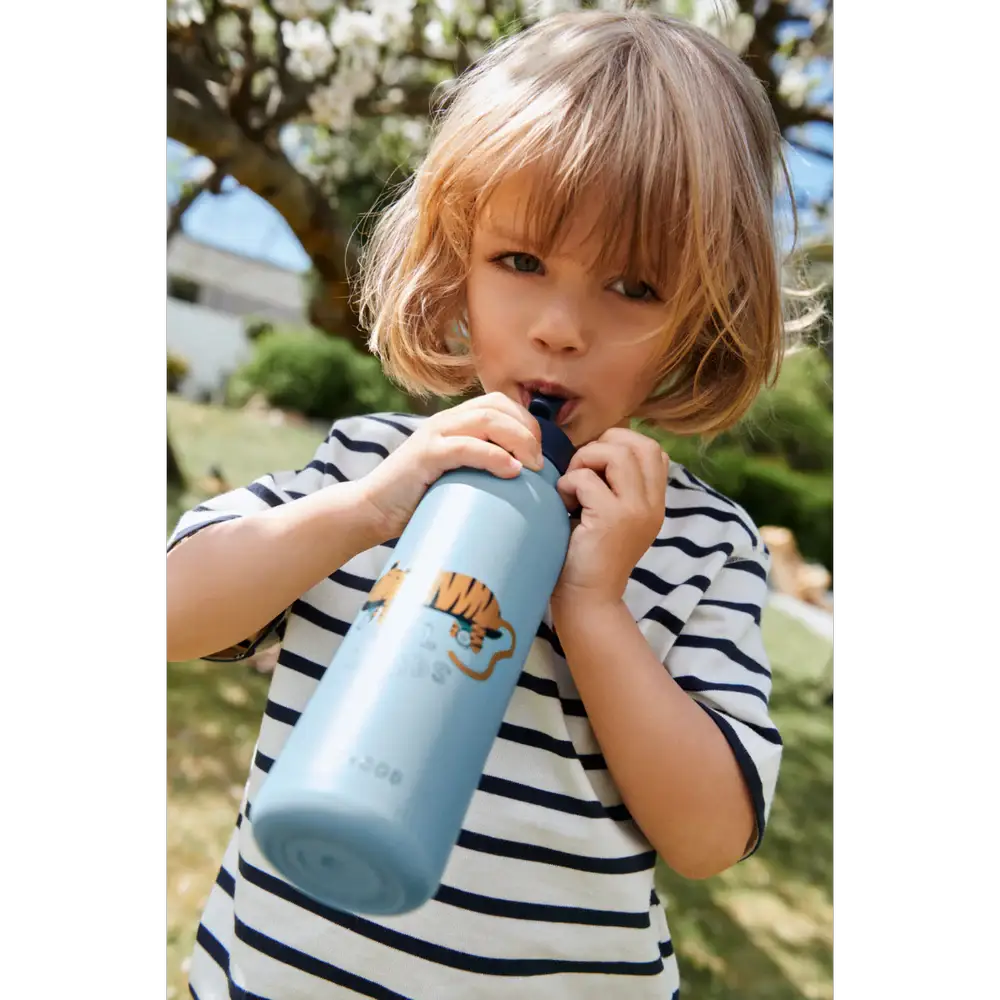 Gourde LIEWOOD 500 ml Falk tiger beach blue, bouteille d’eau bleue pour enfants avec motif tigre.