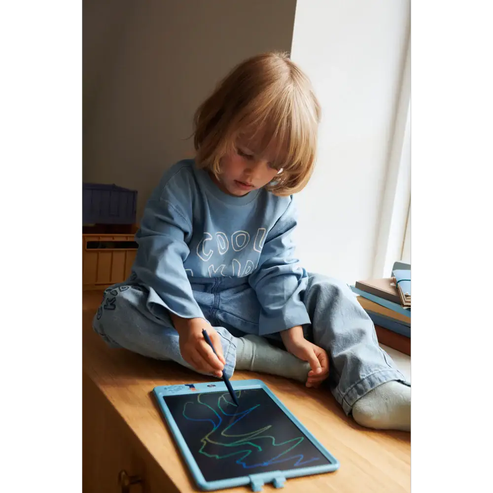 LIEWOOD tableau magique zora tiger beach blue toy drawing tablet with child drawing on it