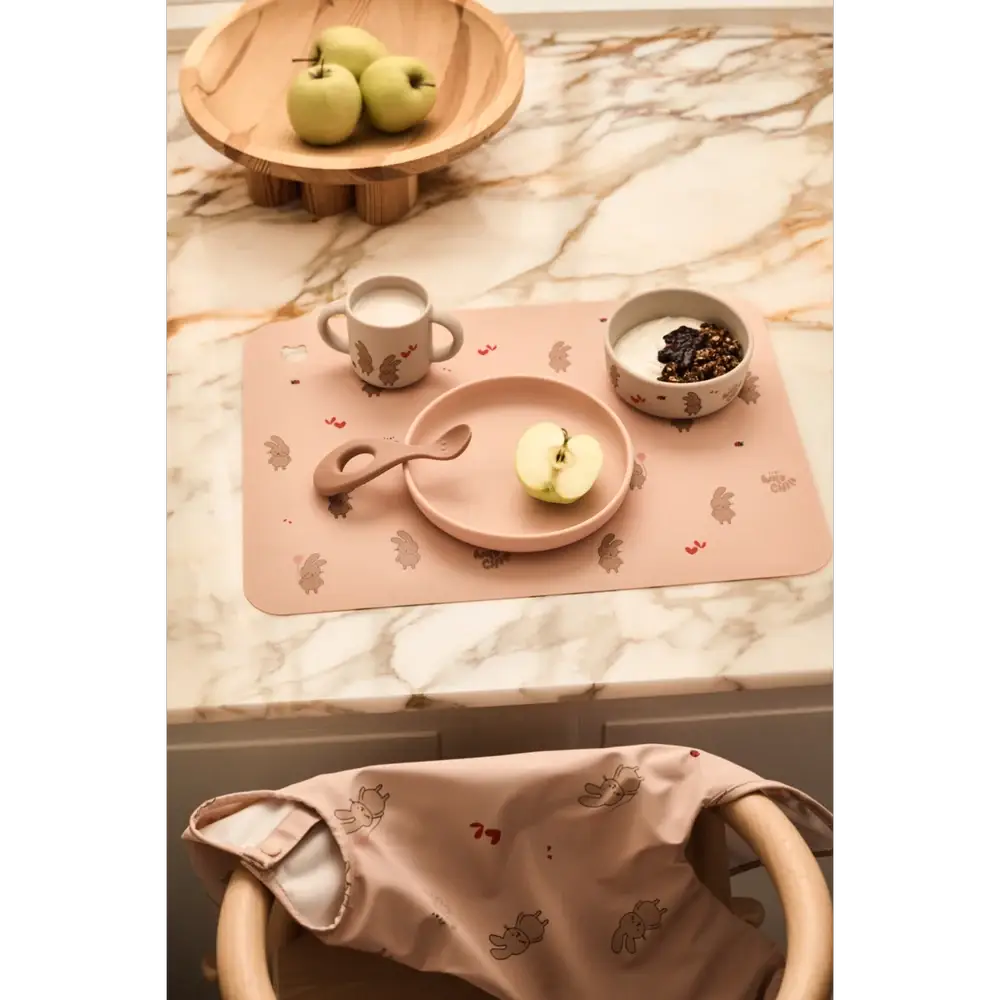 LIEWOOD Merle bib rosy pink with matching bunny-print mat and feeding set