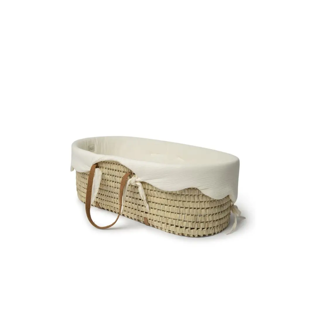 BABYSHOWER garniture couffin basket in ivory powder with woven rattan base and white fabric lining