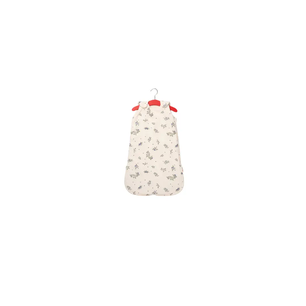 DEAR APRIL wind gigoteuse TOG2,5 in blueberries by Citron Grenadine; cream fabric with blue floral print.
