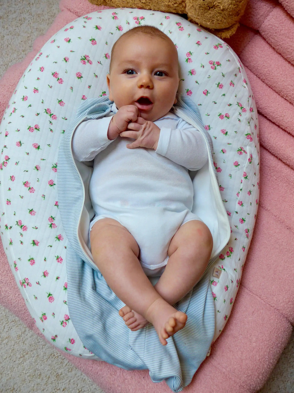 TANTE REINE emmailloteuse pistache swaddling blanket by Citron Grenadine; white fabric with pink roses and blue trim