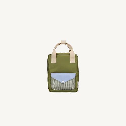 Sac à dos scolaire Citron Grenadine olive avec poignées beige et poche frontale bleu clair à rabat vichy