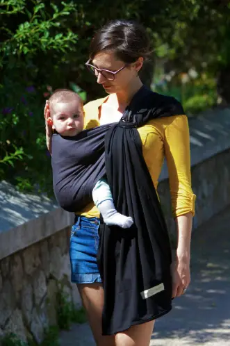 LOVE RADIUS mini sling / noir-anthracite by Citron Grenadine