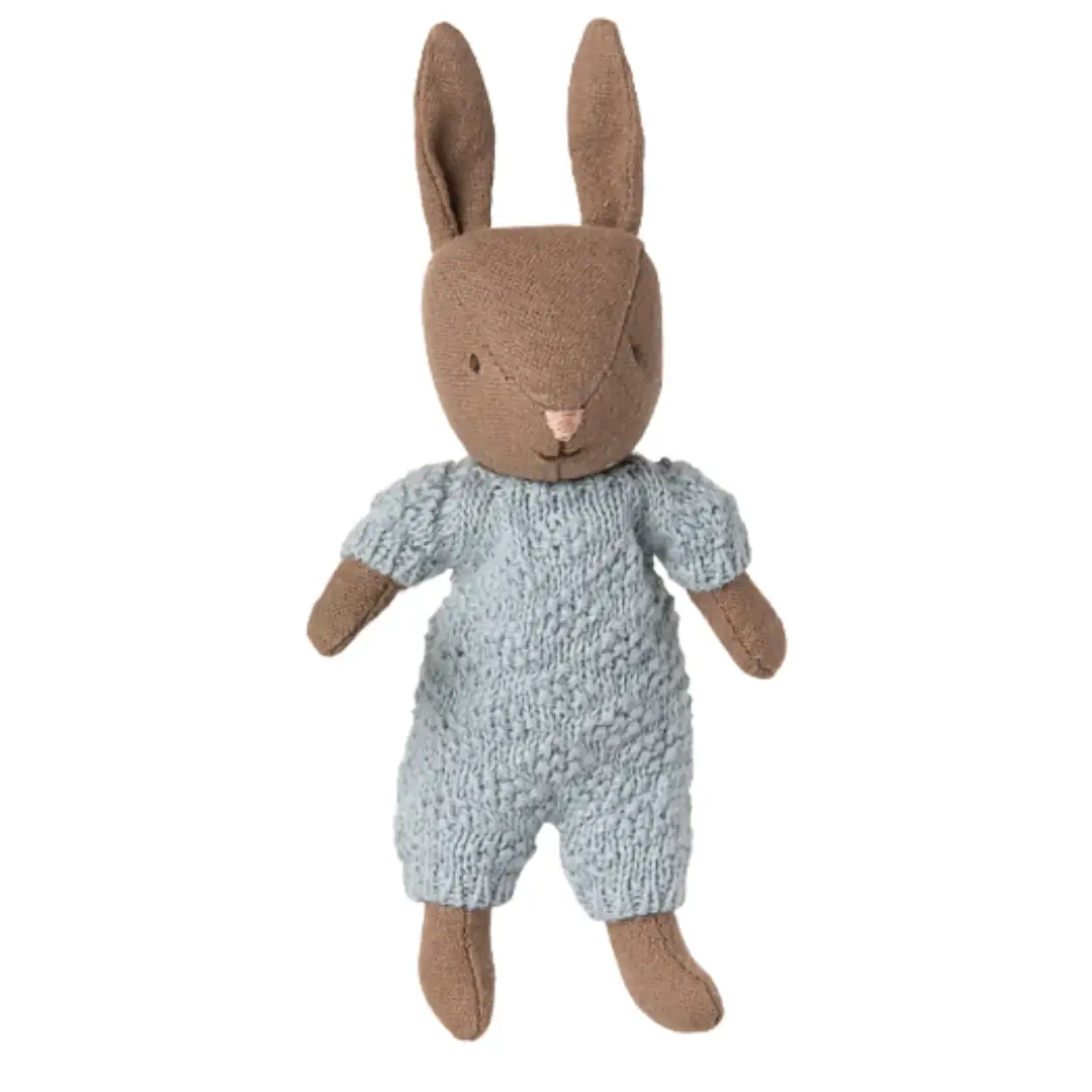 Maileg rabbit micro brown / blue knitted suit by Citron Grenadine