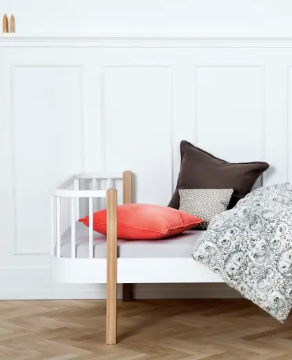 Oliver Furniture Lit Wood Original by Citron Grenadine