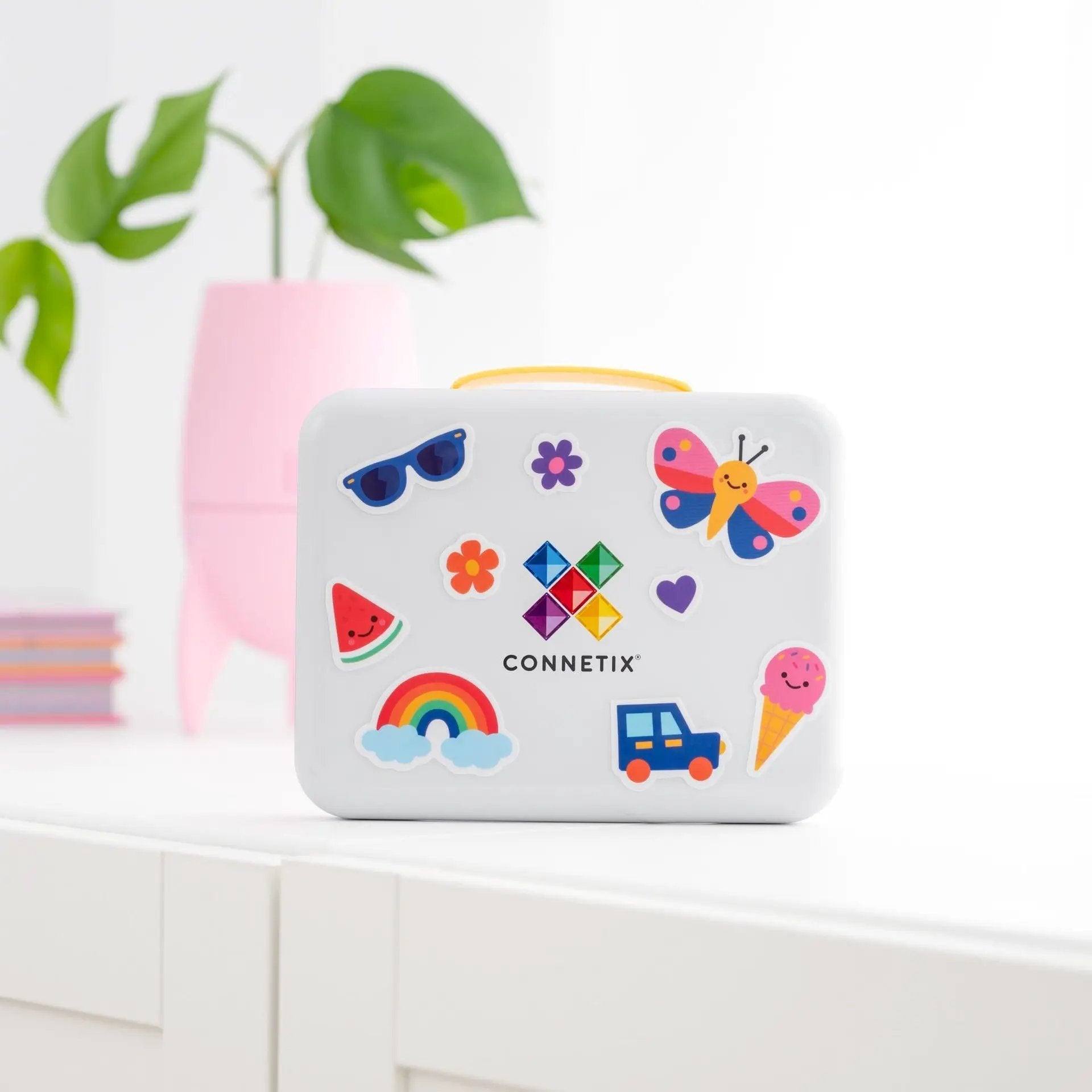 CONNETIX Travel Mini Pack 32 pc gray case with colorful stickers on lid