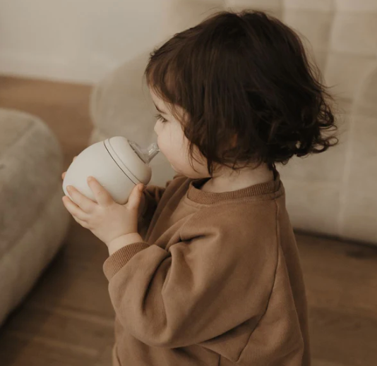 ELHEE tasse d'apprentissage anti-fuite / full sand by Citron Grenadine