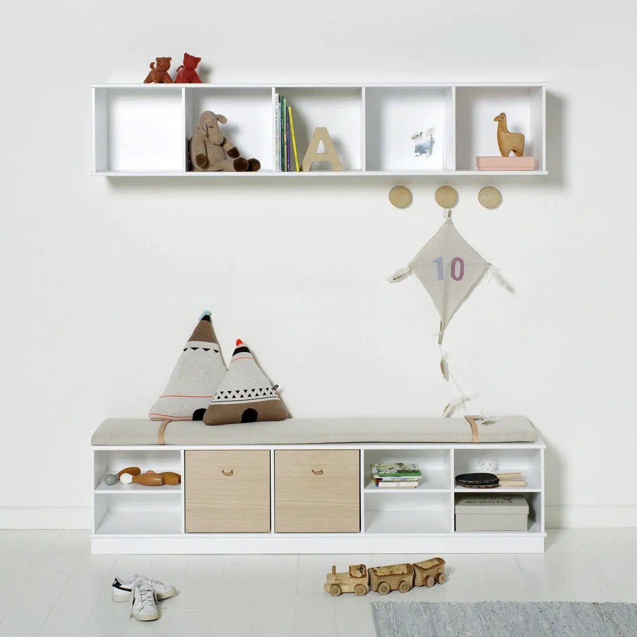 OLIVER FURNITURE étagère WOOD 5x1 horizontale à suspendre by Citron Grenadine