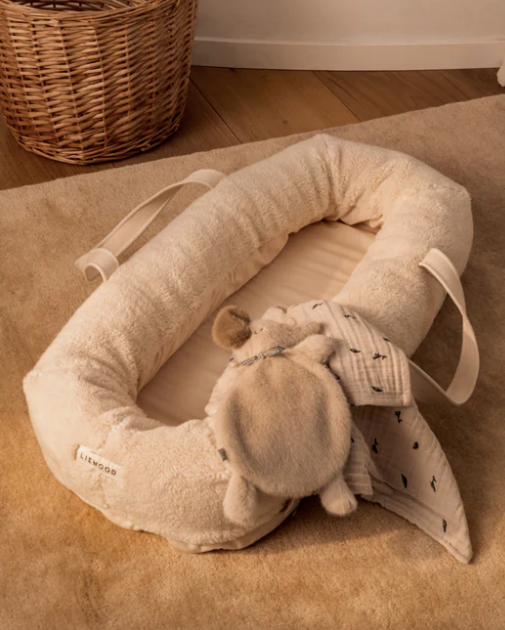 LIEWOOD babynest gro / sandy by Citron Grenadine