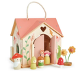 TENDER LEAF le chalet rosewood +3 ans by Citron Grenadine