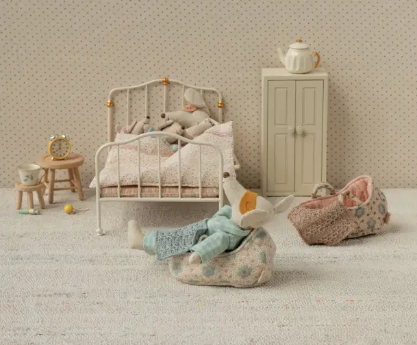 Maileg couffin bébé / rose by Citron Grenadine