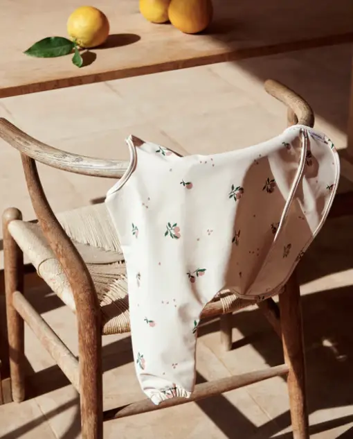 LIEWOOD bavoir MERLE / peach sea shell by Citron Grenadine