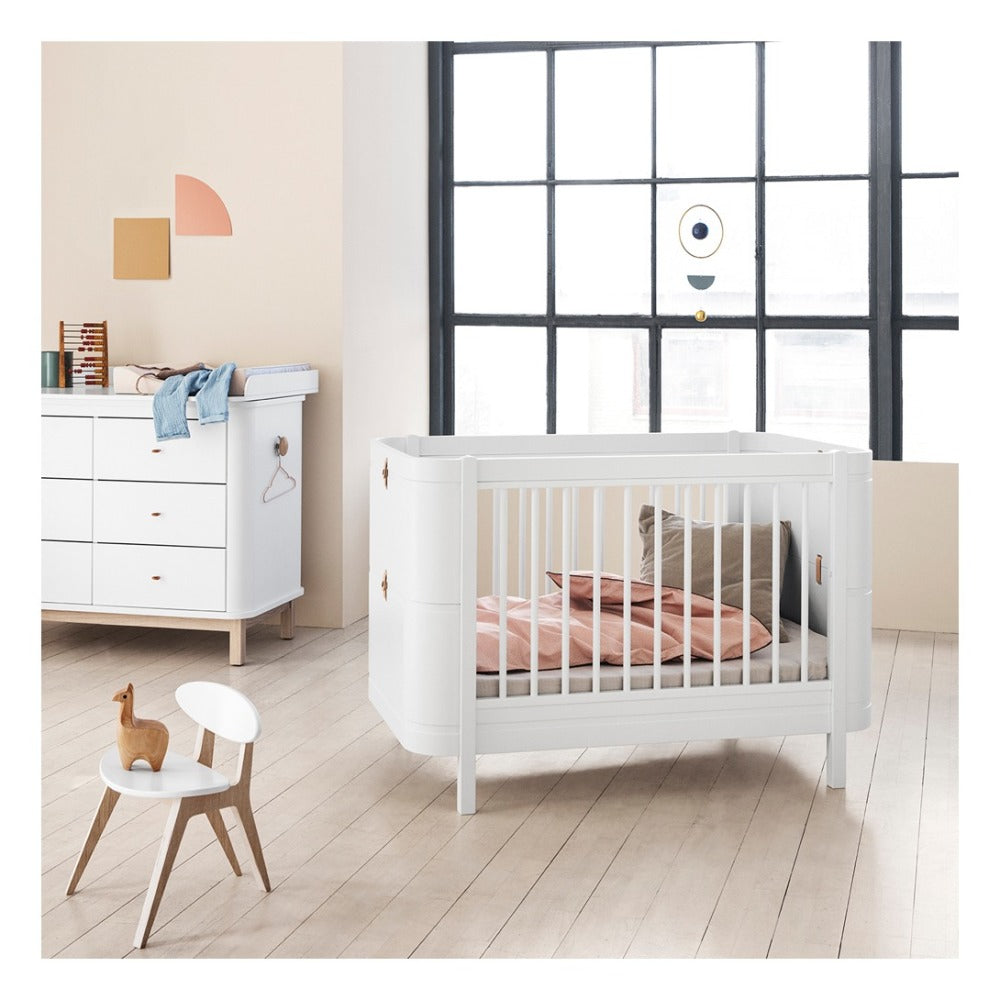 Oliver Furniture lit mini+ 0/9 ans / blanc 041426 by Citron Grenadine