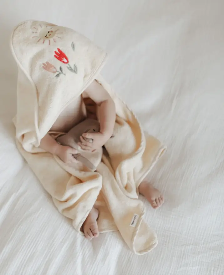 DEAR APRIL petal cape de bain / harmony by Citron Grenadine