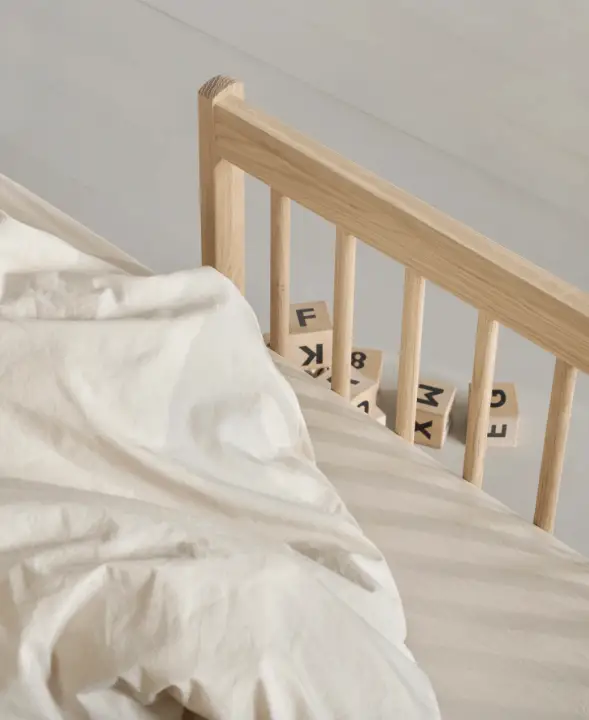 Oliver Furniture mini+ lit junior oak 041583 by Citron Grenadine