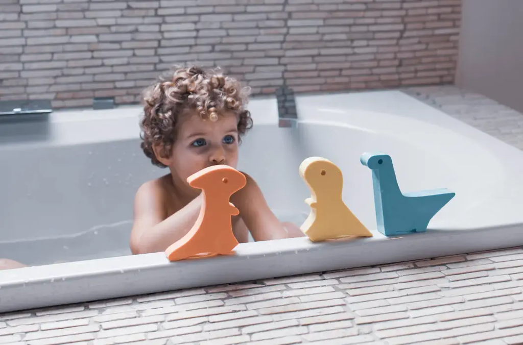 MOES PLAY waterfun dino by Citron Grenadine