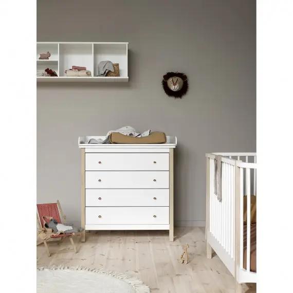 Oliver Furniture commode à langer 4 tiroirs blanc/chêne by Citron Grenadine