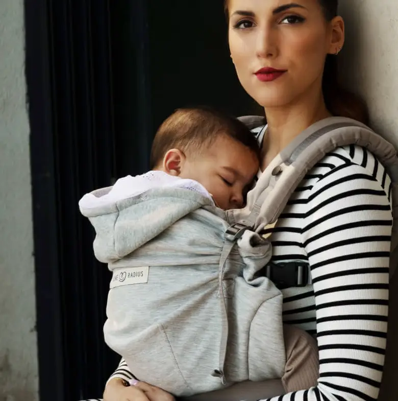 LOVE RADIUS porte-bébé HoodieCarrier 2 / gris by Citron Grenadine