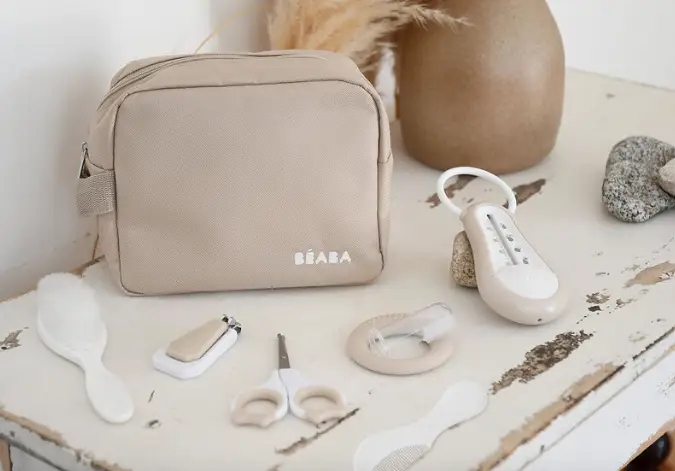 BEABA Trousse de toilette 7 accessoires - Terre d'argile by Citron Grenadine