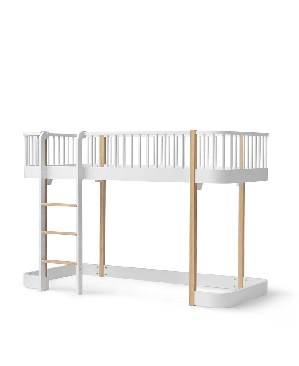 Oliver Furniture lit mezzanine mi-haut wood original blanc/chêne by Citron Grenadine